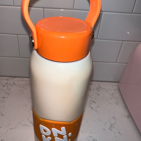 Dunkin color changing water bottle - Picture 2 of 3